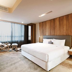 Extraordinary King Room